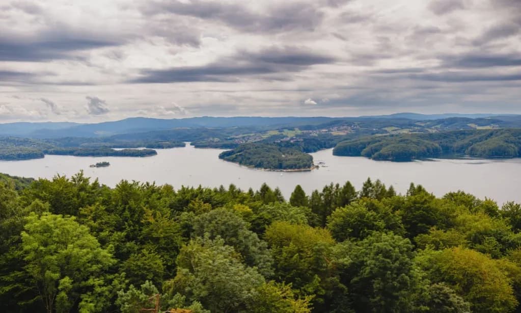 Atrakcje nad Soliną: nie przegap najpiękniejszych miejsc i aktywności