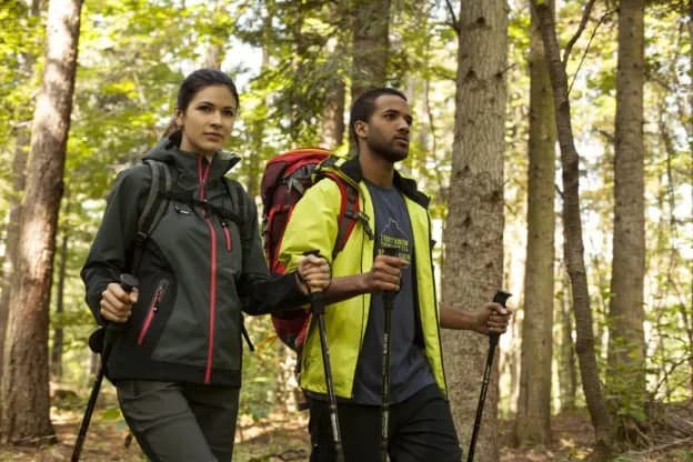 Co zabrać w góry we wrześniu, aby uniknąć zimna i deszczu?