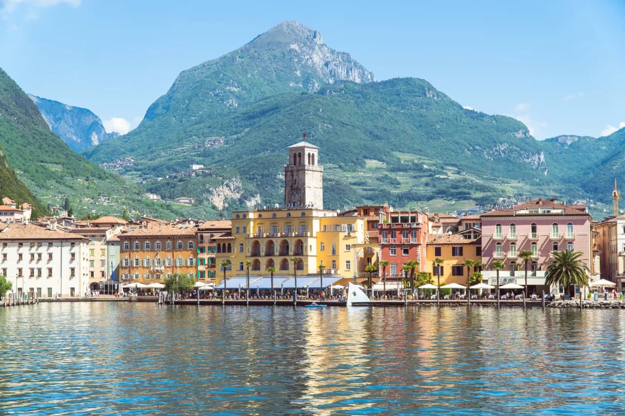Atrakcje jeziora Garda: Niezapomniane miejsca, które musisz zobaczyć